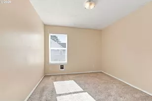 512 NE Roselawn St, Portland, OR 97211 - Photo 18
