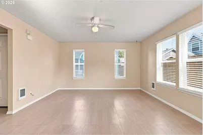 512 NE Roselawn St, Portland, OR 97211 - Photo 10