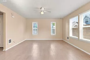 512 NE Roselawn St, Portland, OR 97211 - Photo 10