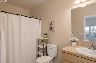 1996 Hawksview Ave SE, Salem, OR 97306 - Photo 8