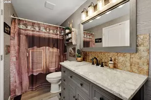 1057 S Pine St, Canby, OR 97013 - Photo 18