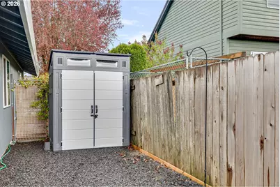 1057 S Pine St, Canby, OR 97013 - Photo 26