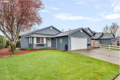 1057 S Pine St, Canby, OR 97013 - Photo 2