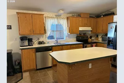 550 S State St #80, Sutherlin, OR 97479 - Photo 12