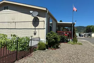 550 S State St, Sutherlin, OR 97479 - Photo 2
