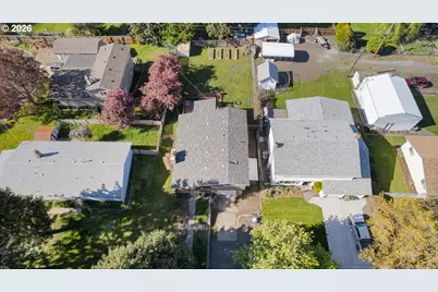 409 G Ave, La Grande, OR 97850 - Photo 2
