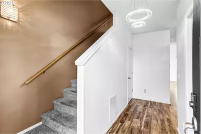 950 SW 17th Way, Troutdale, OR 97060 - Photo 4