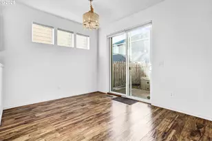 950 SW 17th Way, Troutdale, OR 97060 - Photo 14