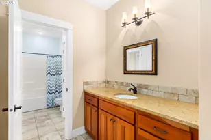 10126 NW Ash Ct, Portland, OR 97231 - Photo 28