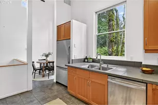 5733 SW Salmon St, Portland, OR 97221 - Photo 10