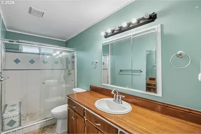 2257 Country Club Ter, Woodburn, OR 97071 - Photo 12