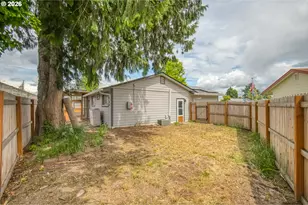2257 Country Club Terrace, Woodburn, OR 97071 - Photo 18