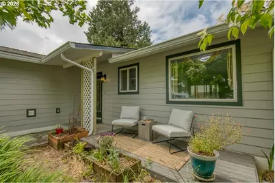 2257 Country Club Ter, Woodburn, OR 97071 - Photo 2