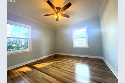 729 NE 117th Ave, Portland, OR 97220 - Photo 10