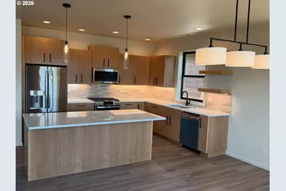 451 NE Union Loop, Prineville, OR 97754 - Photo 2