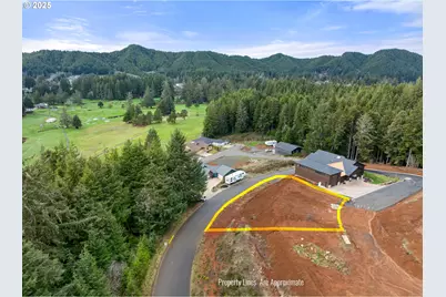 611 Hulton Way, Reedsport, OR 97467 - Photo 2