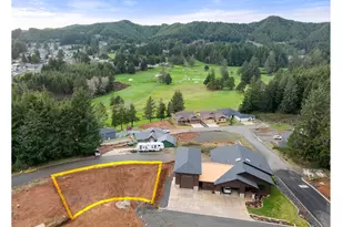 611 Hulton Wy, Reedsport, OR 97467 - Photo 1