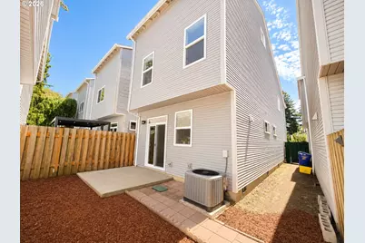 1490 SE 117th Ave, Portland, OR 97216 - Photo 26