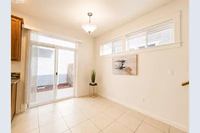 1490 SE 117th Ave, Portland, OR 97216 - Photo 8