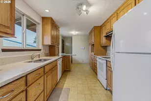 52960 NW 6th St, Scappoose, OR 97056 - Photo 10