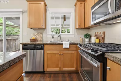 8010 SE Tolman St, Portland, OR 97206 - Photo 16
