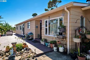 433 Myeena Loop, Florence, OR 97439 - Photo 1