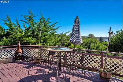 433 Myeena Loop, Florence, OR 97439 - Photo 40