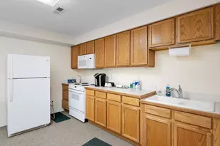 15510 NE Knott St, Portland, OR 97230 - Photo 32
