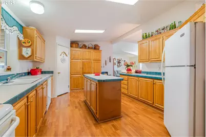 900 NE Francis Ave #63, Gresham, OR 97030 - Photo 16