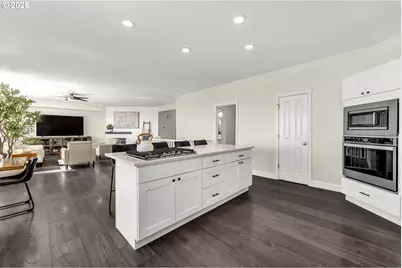 125 Ship Watch Cir, Kalama, WA 98625 - Photo 12