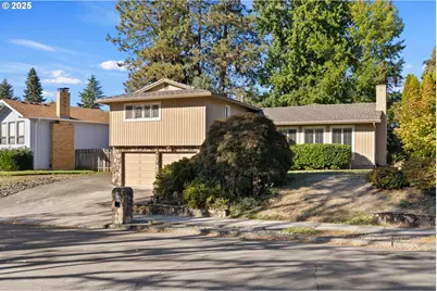 4715 NW Kiwanda Dr, Portland, OR 97229 - Photo 2