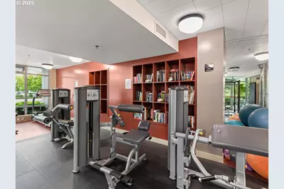 1260 NW Naito Pkwy #801B, Portland, OR 97209 - Photo 44