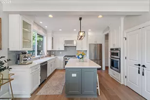 5328 Lower Dr, Lake Oswego, OR 97035 - Photo 14