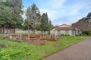 15946 NE Fremont St, Portland, OR 97230 - Photo 32