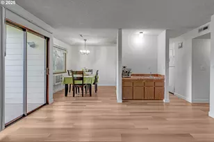 15946 NE Fremont St, Portland, OR 97230 - Photo 8