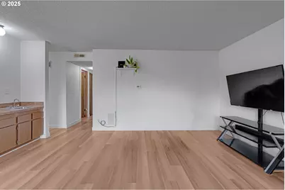 15946 NE Fremont St, Portland, OR 97230 - Photo 6