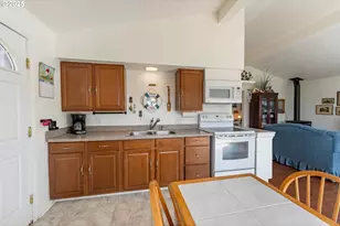 5305 NE 49th St, Neotsu, OR 97364 - Photo 14