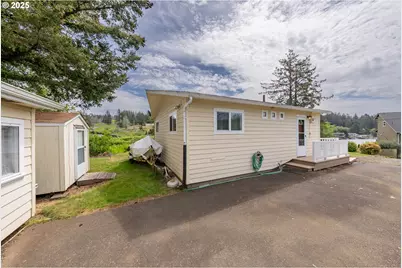 5305 NE 49th St, Neotsu, OR 97364 - Photo 8