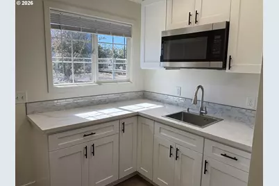 5625 SE 83rd Ave, Portland, OR 97266 - Photo 8