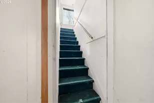 6321 NE Simpson St, Portland, OR 97218 - Photo 10