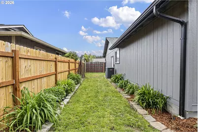 1891 Clark Ave, Cottage Grove, OR 97424 - Photo 38