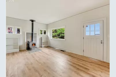 4405 Commercial St, Astoria, OR 97103 - Photo 8