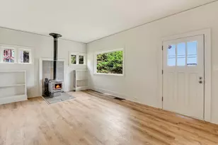 4405 Commercial St, Astoria, OR 97103 - Photo 8