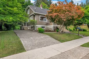 4405 Commercial St, Astoria, OR 97103 - Photo 2