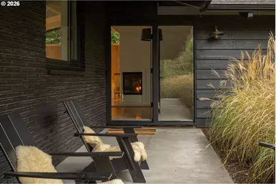 2765 SW Vista Dr, Portland, OR 97225 - Photo 2