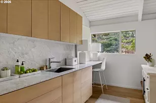 2765 SW Vista Dr, Portland, OR 97225 - Photo 28