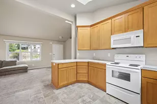 14221 SE Woodland Way, Milwaukie, OR 97267 - Photo 6