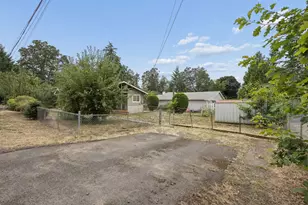 14221 SE Woodland Way, Milwaukie, OR 97267 - Photo 22