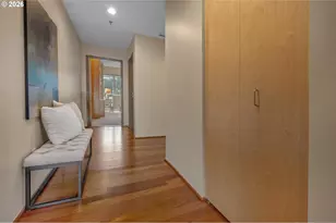1221 SW 10th Ave, Portland, OR 97205 - Photo 32