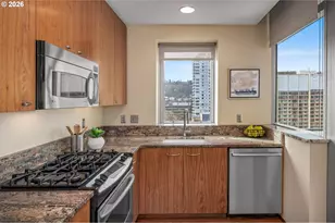 1221 SW 10th Ave, Portland, OR 97205 - Photo 24